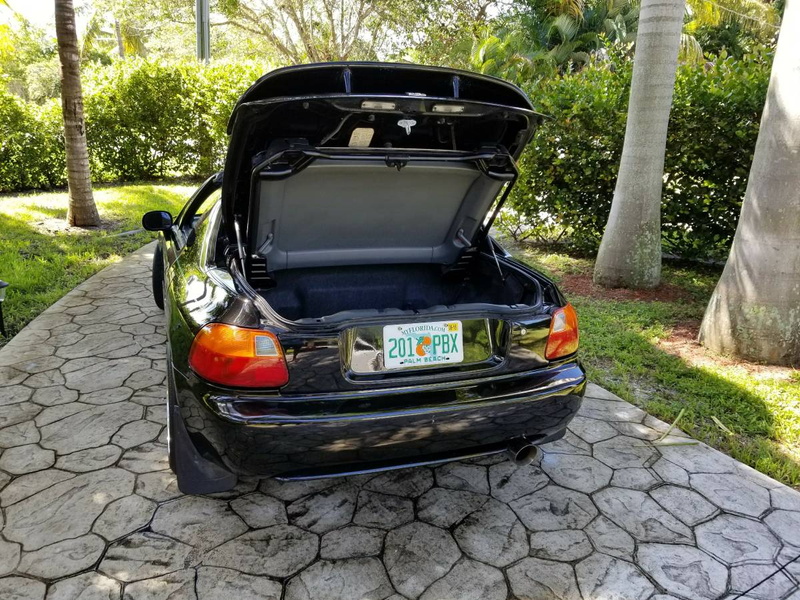 Illustration for article titled At $3,900, Could You Wait For This 1994 Honda Del Sol To Kick In, Yo?